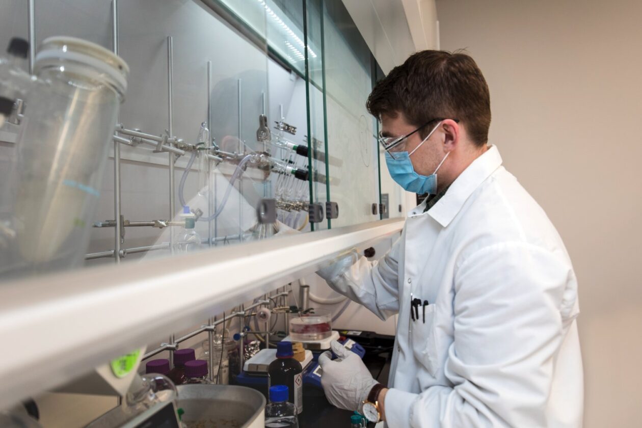 Gen Bio Lab Moderna, Generation Bio Launch Up-to-$1.9B Non-Viral Genetic Medicines ...