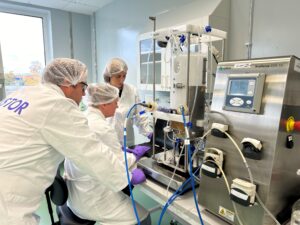 The Cellevat3d nanofiber microcarrier study was performed at Testa Center in Uppsala, Sweden, in the 10-liter Xcellerex XDR-10 single-use stirred tank bioreactor (Cytiva). [Cellevate]