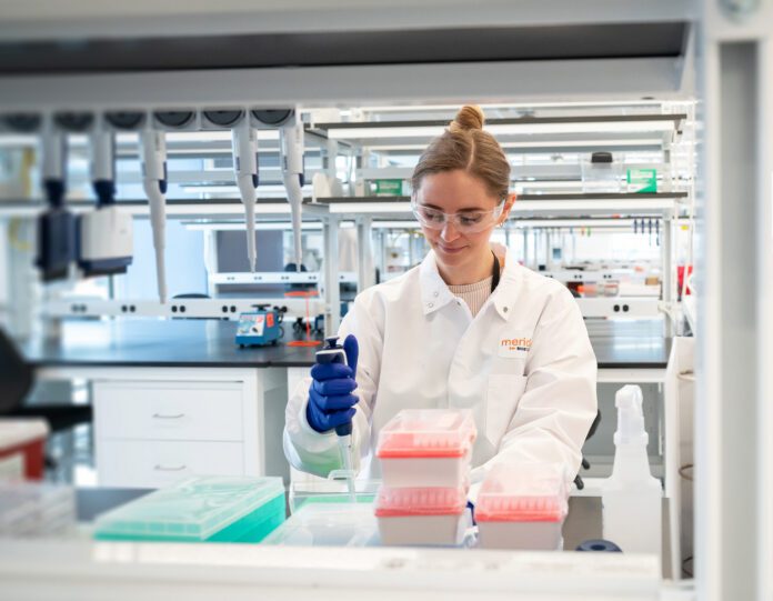 Merida Biosciences_photo_home_join-us_v2@2x
