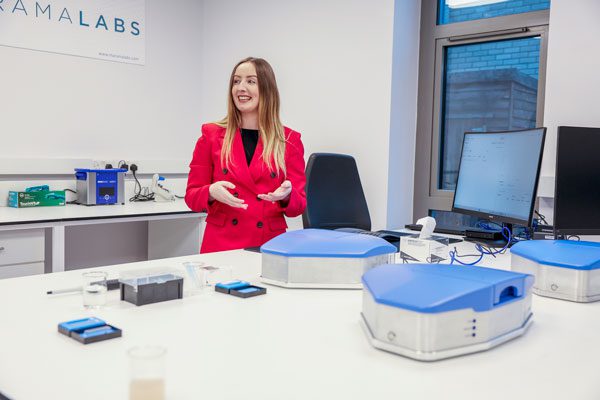 CloudSpec scatter-free absorption spectroscopy technology